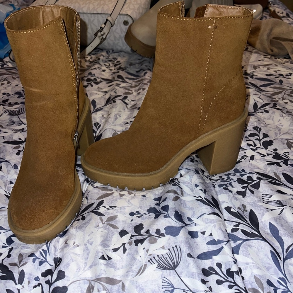 Dolce Vita Ankle Boots